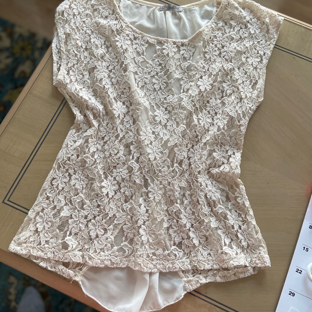 Gorgeous Issi Embroidered Sheer Dressy Tank M - Picture 8 of 12
